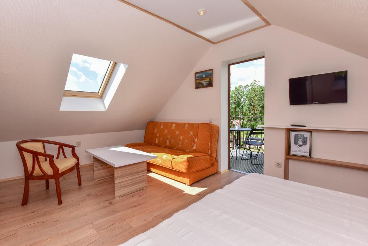 "Trakaitis" Nameliai Hotel Bagian luar foto