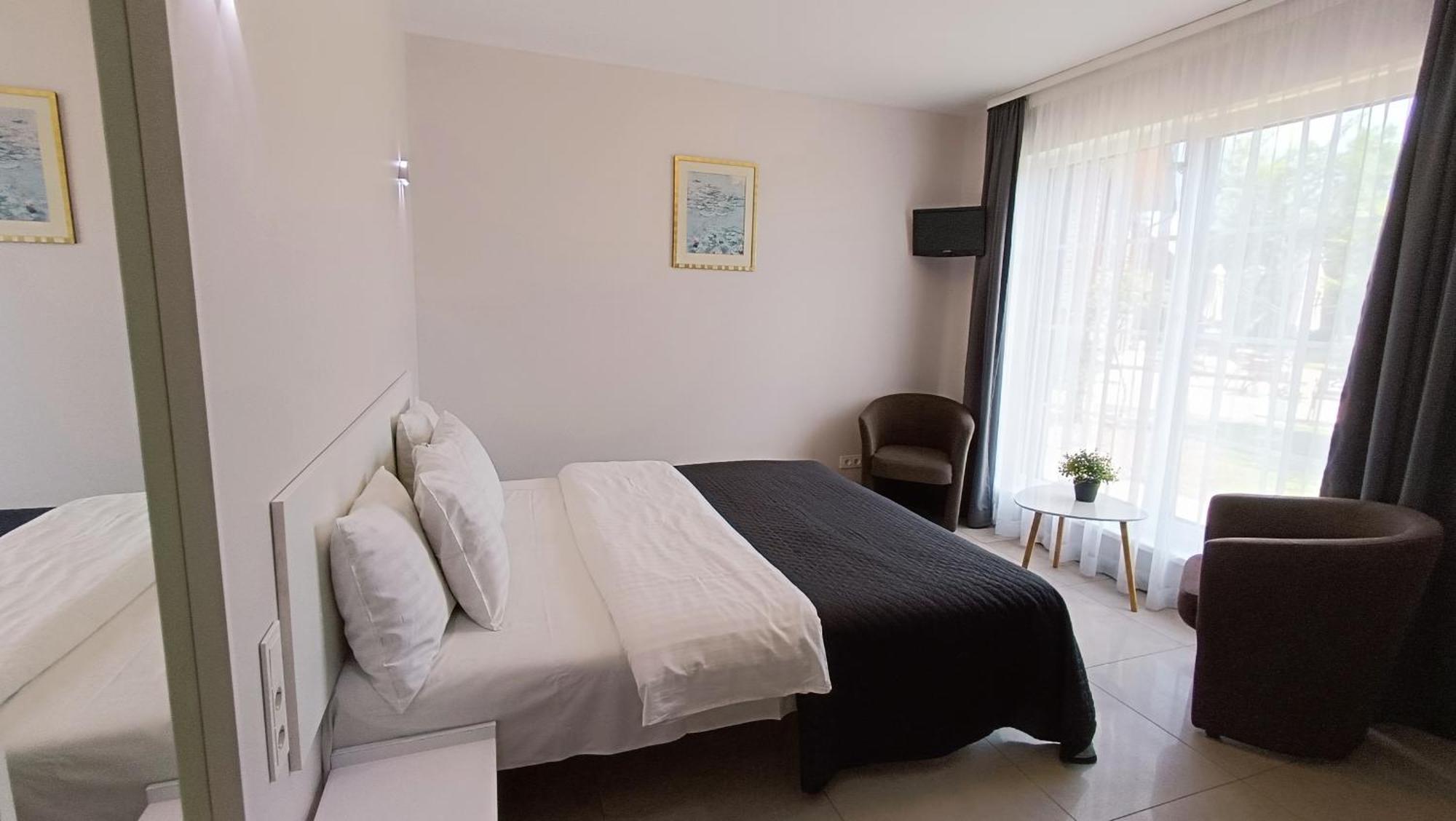"Trakaitis" Nameliai Hotel Bagian luar foto